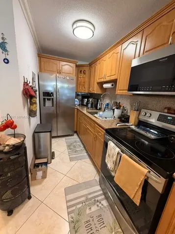 5501 NW 7th Street Miami FL 33126