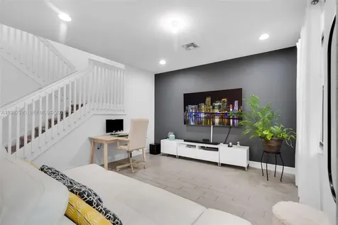 4925 NW 51st Terrace Tamarac FL 33319