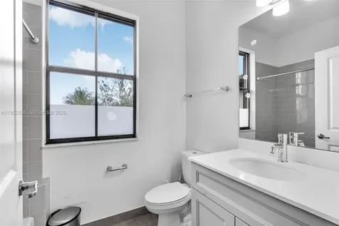 4925 NW 51st Terrace Tamarac FL 33319
