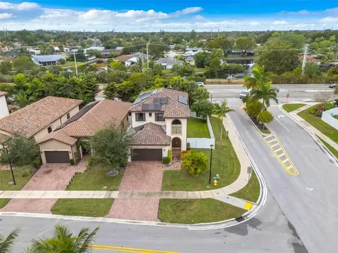 4925 NW 51st Terrace Tamarac FL 33319