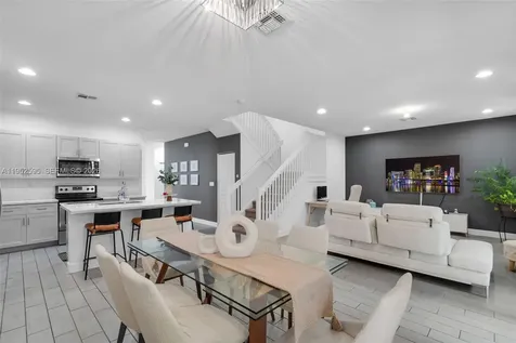 4925 NW 51st Terrace Tamarac FL 33319