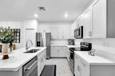 4925 NW 51st Terrace Tamarac FL 33319