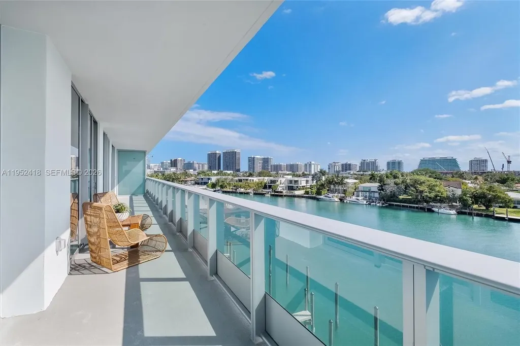 9221 E Bay Harbor Bay Harbor Islands FL 33154