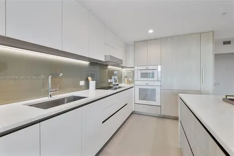 9221 E Bay Harbor Bay Harbor Islands FL 33154