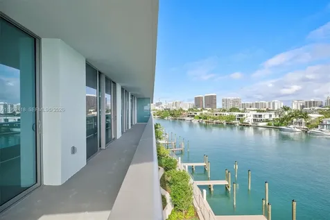 9221 E Bay Harbor Bay Harbor Islands FL 33154