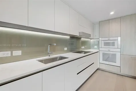 9221 E Bay Harbor Bay Harbor Islands FL 33154