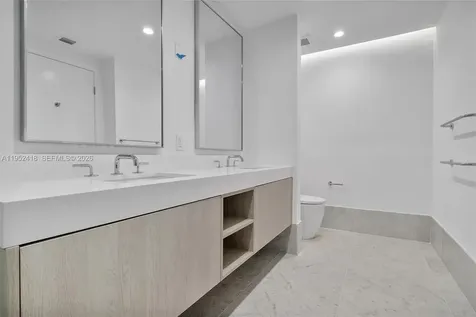 9221 E Bay Harbor Bay Harbor Islands FL 33154