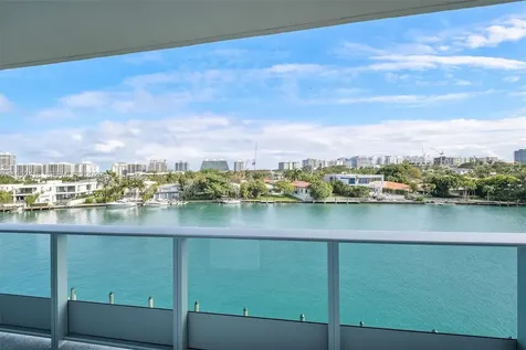 9221 E Bay Harbor Bay Harbor Islands FL 33154