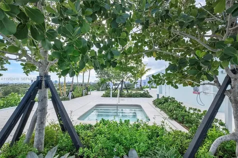9221 E Bay Harbor Bay Harbor Islands FL 33154