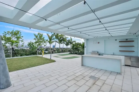 9221 E Bay Harbor Bay Harbor Islands FL 33154