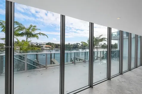 9221 E Bay Harbor Bay Harbor Islands FL 33154