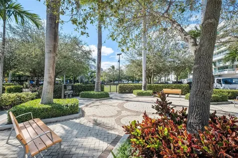 9221 E Bay Harbor Bay Harbor Islands FL 33154