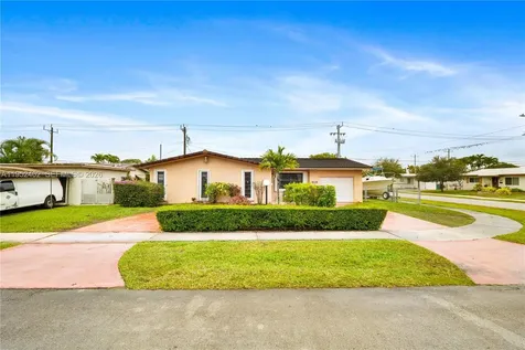 9590 SW 51st Terrace Miami FL 33165