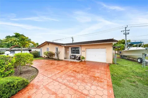 9590 SW 51st Terrace Miami FL 33165