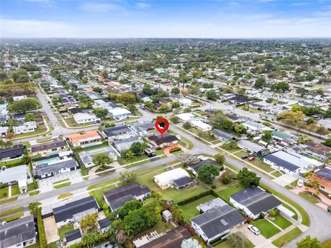 9590 SW 51st Terrace Miami FL 33165