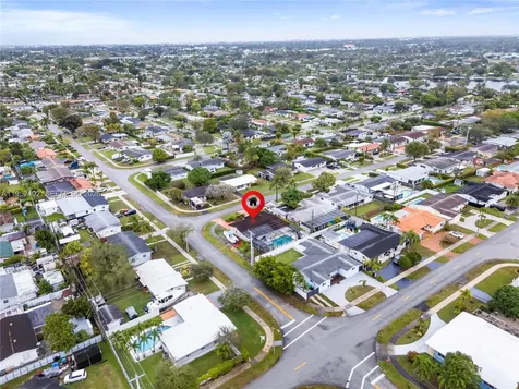 9590 SW 51st Terrace Miami FL 33165