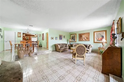 9590 SW 51st Terrace Miami FL 33165