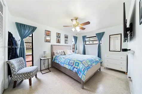 9590 SW 51st Terrace Miami FL 33165