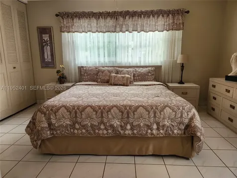 5100 NW 35th Street Lauderdale Lakes FL 33319