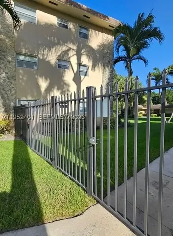 5100 NW 35th Street Lauderdale Lakes FL 33319