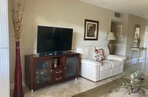 5100 NW 35th Street Lauderdale Lakes FL 33319