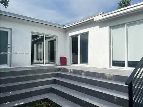 15 NW 52nd Street Miami FL 33127