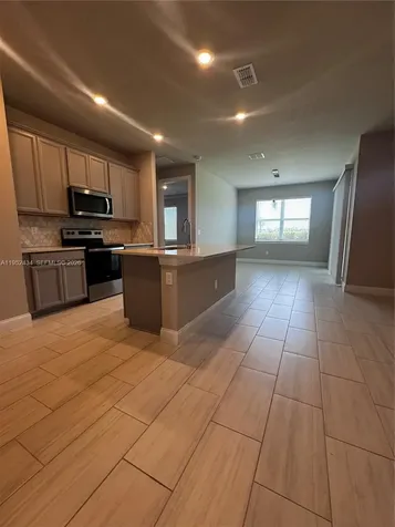 6712 NW Cloverdale Avenue Port St. Lucie FL 34987