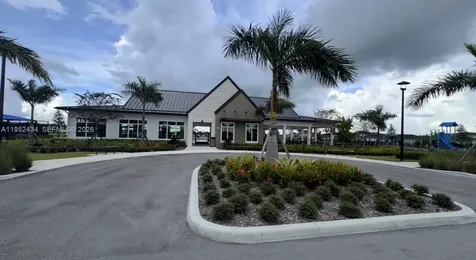 6712 NW Cloverdale Avenue Port St. Lucie FL 34987