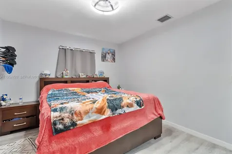 440 NW 119th Miami FL 33168