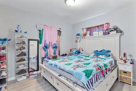 440 NW 119th Miami FL 33168