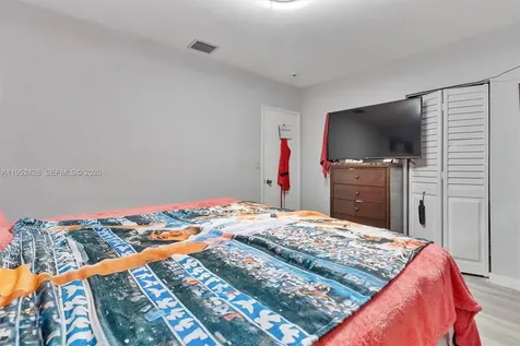 440 NW 119th Miami FL 33168
