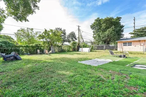 440 NW 119th Miami FL 33168