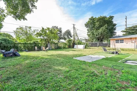 440 NW 119th Miami FL 33168