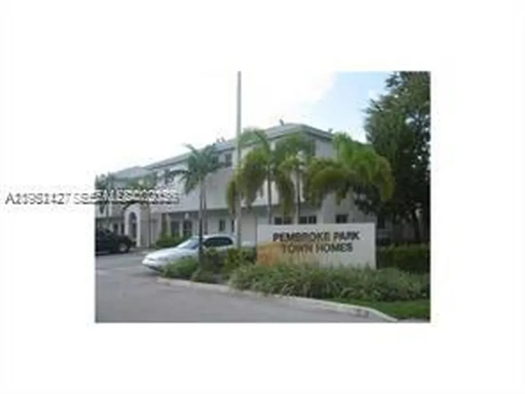 3926 SW 52nd Avenue Pembroke Park FL 33023