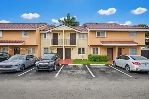 560 NW 82nd Place Miami FL 33126