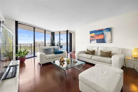 4000 Towerside Terrace Miami FL 33138