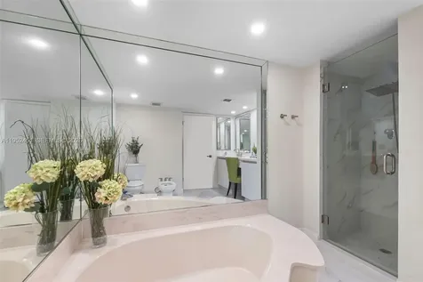 4000 Towerside Terrace Miami FL 33138