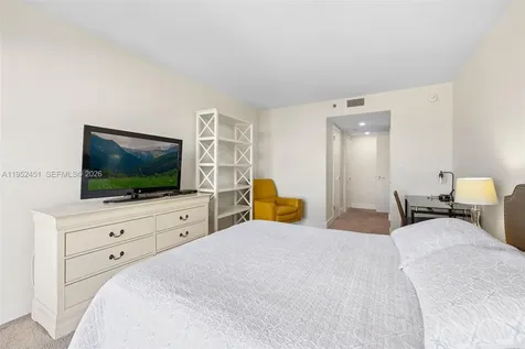 4000 Towerside Terrace Miami FL 33138