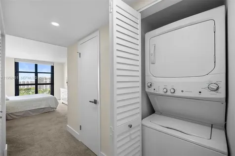 4000 Towerside Terrace Miami FL 33138
