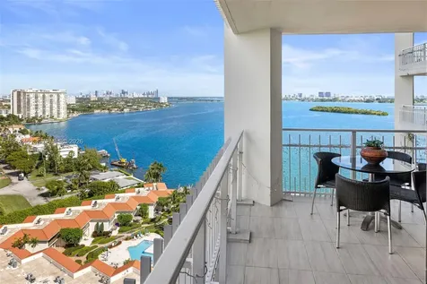 4000 Towerside Terrace Miami FL 33138