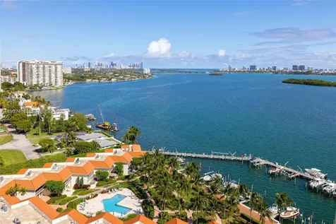 4000 Towerside Terrace Miami FL 33138