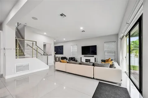 8645 NW 39th Court Coral Springs FL 33065