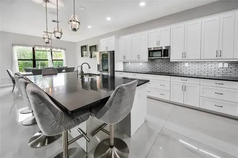 8645 NW 39th Court Coral Springs FL 33065