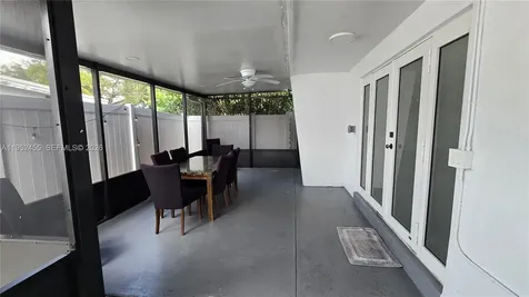 Hollywood FL 33024