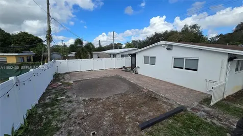 Hollywood FL 33024