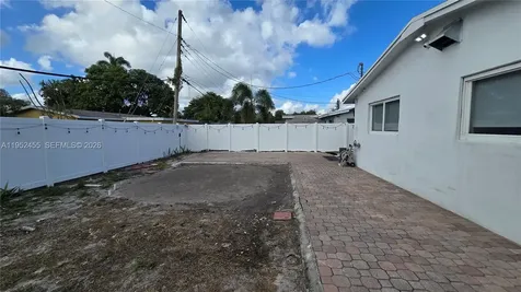 Hollywood FL 33024