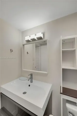 100 Bayview Drive Sunny Isles Beach FL 33160