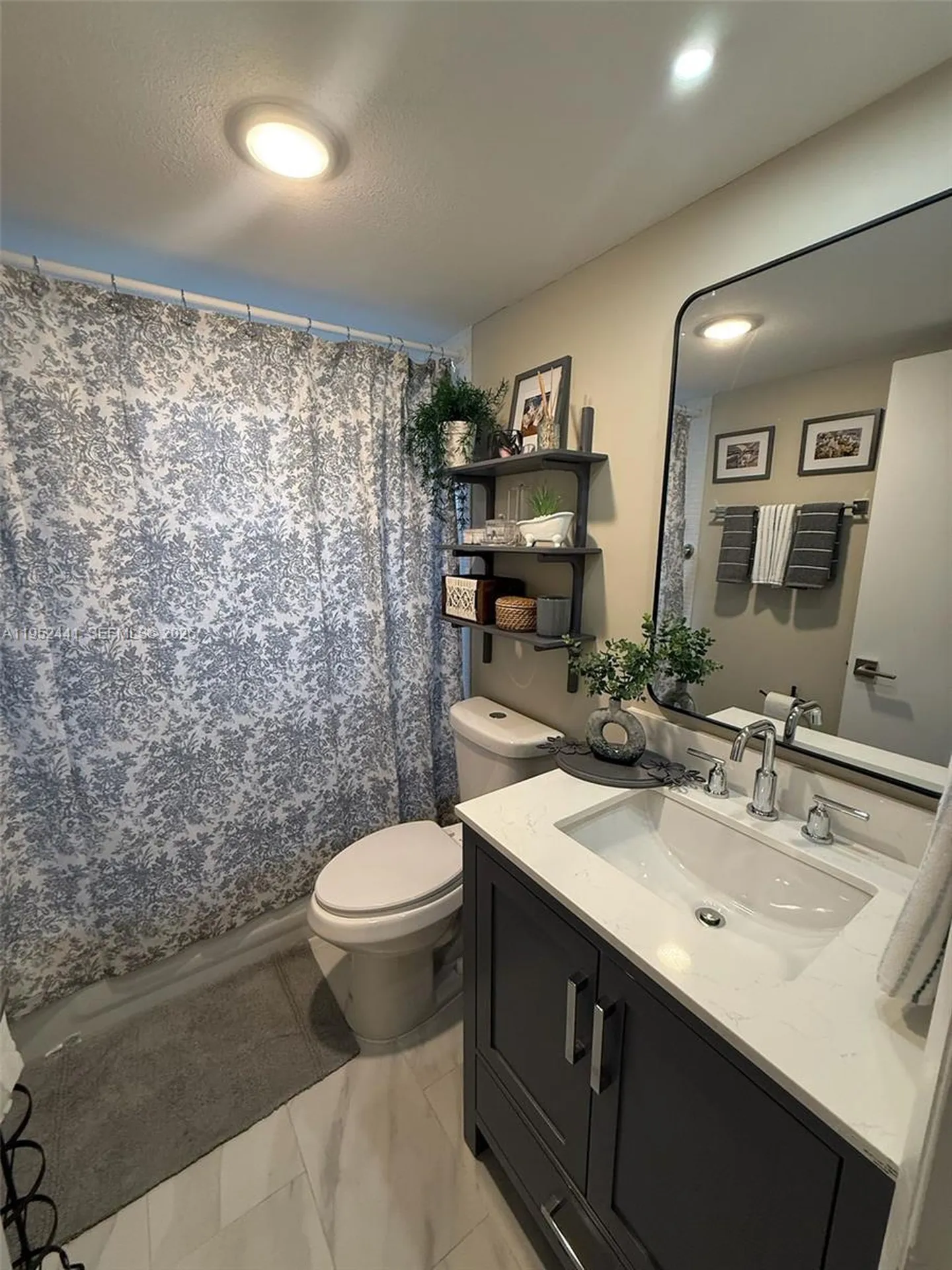 774 Burgundy Q Delray Beach FL 33484