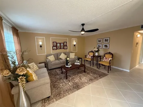 774 Burgundy Q Delray Beach FL 33484