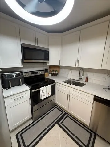 774 Burgundy Q Delray Beach FL 33484
